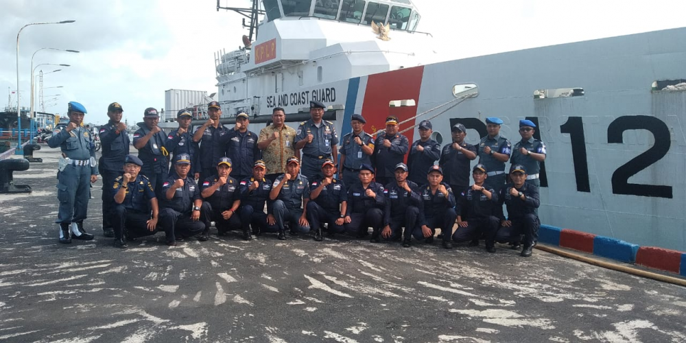 DUA KAPAL PATROLI KEMENHUB DIKERAHKAN BERGABUNG DENGAN TIM PATROLI PENGAMANAN LAUT DI NATUNA