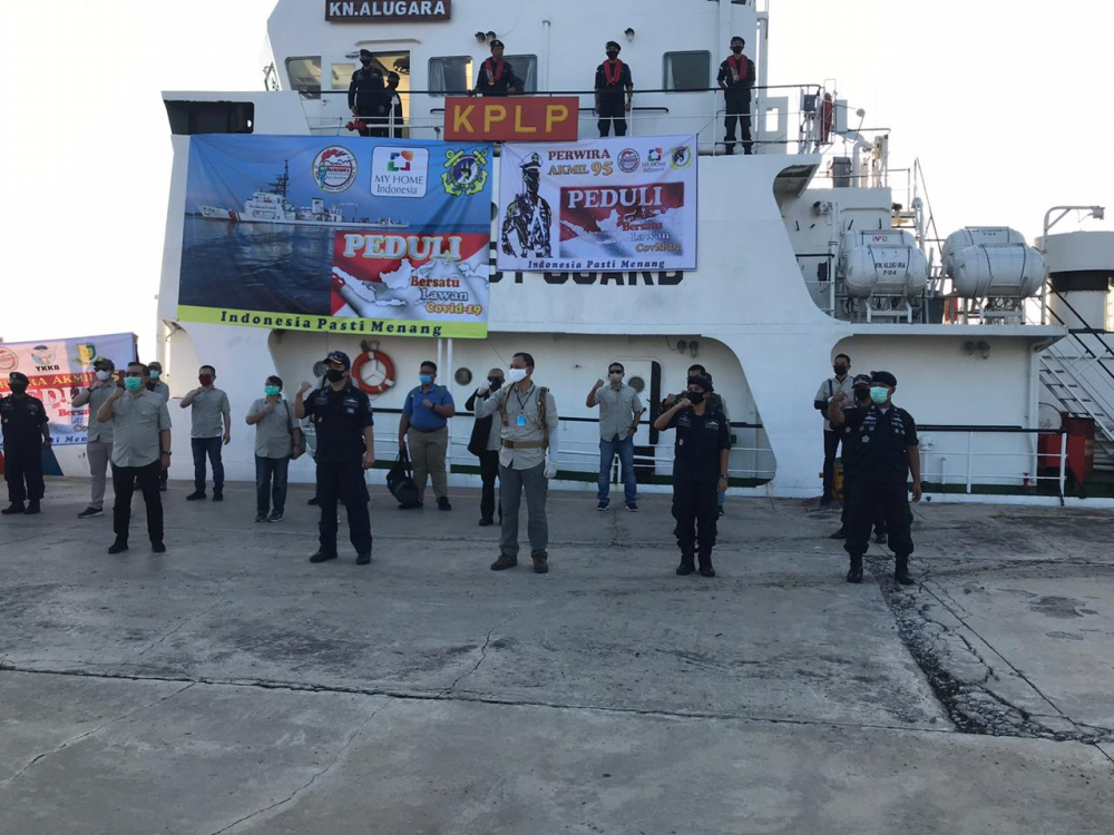 JELANG IDUL FITRI 1441 H, PLP TANJUNG PRIOK BAGIKAN SEMBAKO DI PULAU LANCANG