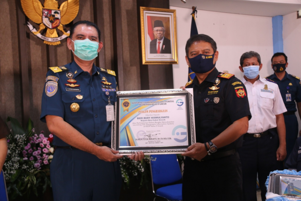 KEMENHUB LUNCURKAN APLIKASI PENGAWASAN KEGIATAN KEPELABUHANAN ONLINE GIS DI PELABUHAN GRESIK