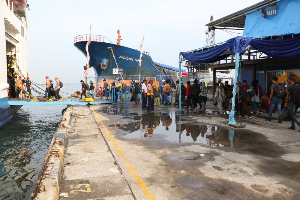 JUMLAH PENUMPANG DI PELABUHAN TANJUNG EMAS DAN KENDAL NAIK 15,36 PERSEN SELAMA NATARU