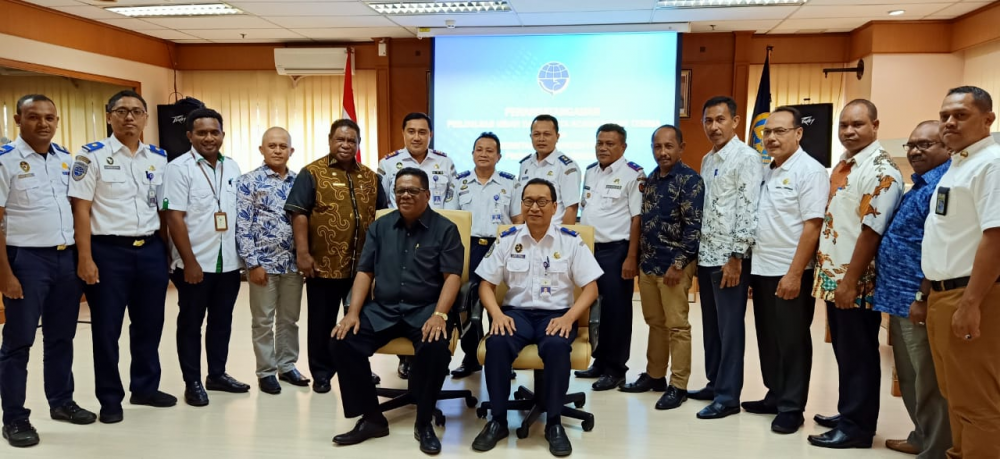 PEMDA KABUPATEN FAK-FAK HIBAHKAN LAHAN SELUAS 1.504 m2 KEPADA KEMENTERIAN PERHUBUNGAN