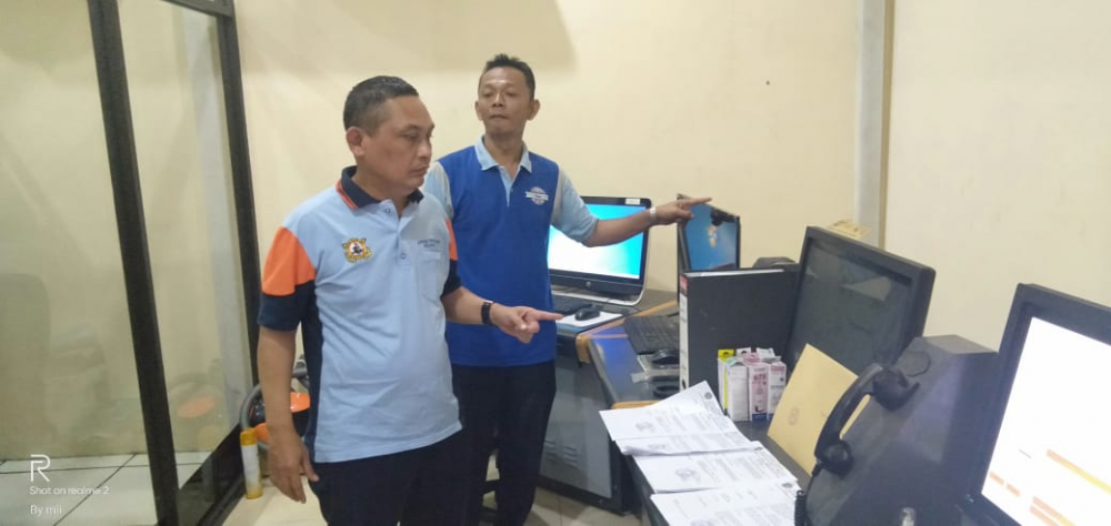 DISNAV BELAWAN CEK PERALATAN KENAVIGASIAN DAN TANAM POHON DI SROP TANJUNG BALAI ASAHAN