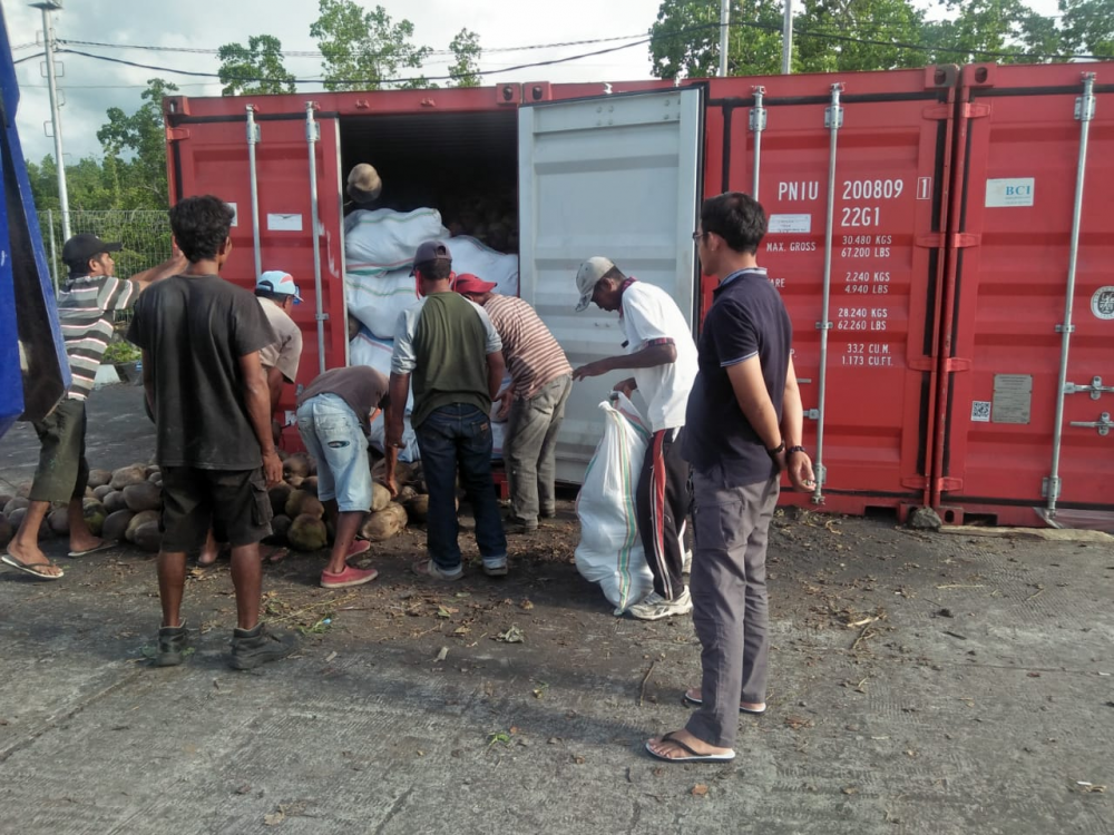 PELAYARAN PERDANA TOL LAUT KODE TRAYEK T-10 DI PELABUHAN GALELA – HALMAHERA UTARA. UPP KELAS I TOBELO SAMBUT BAIK KAPAL KM LOGISTIK NUSANTARA 5