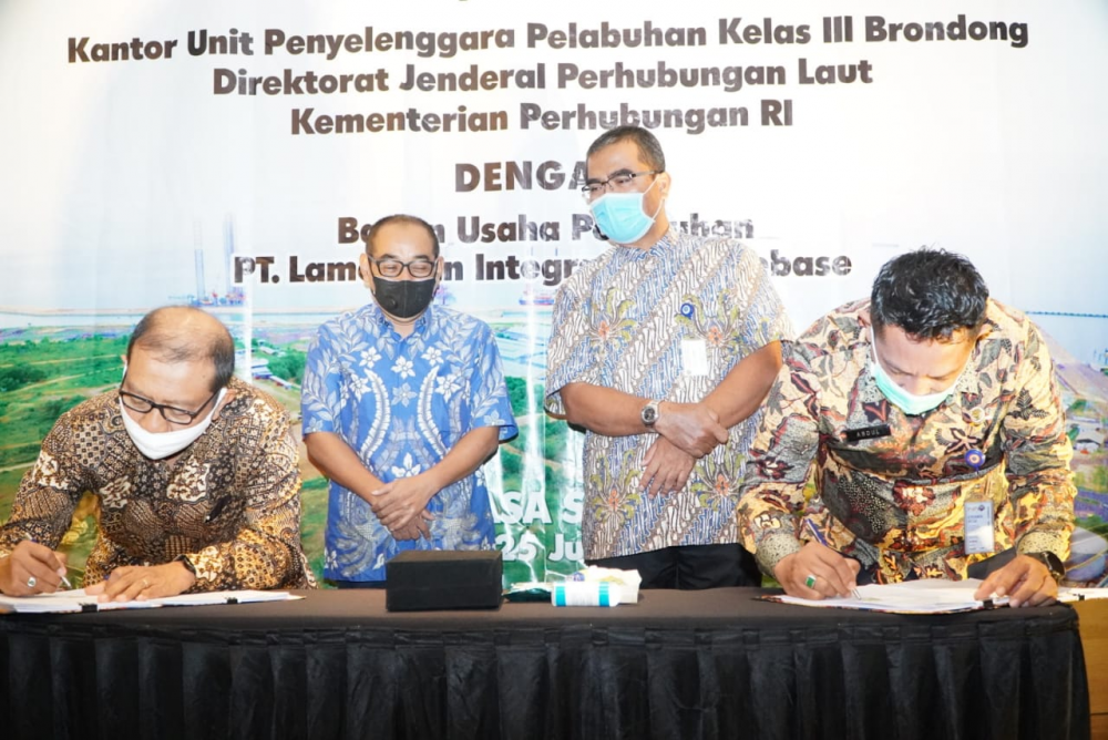 KEMENHUB BERIKAN HAK KONSESI PT. LAMONGAN INTEGRADET SHOREBESC DI PELABUHAN TANJUNG PAKIS