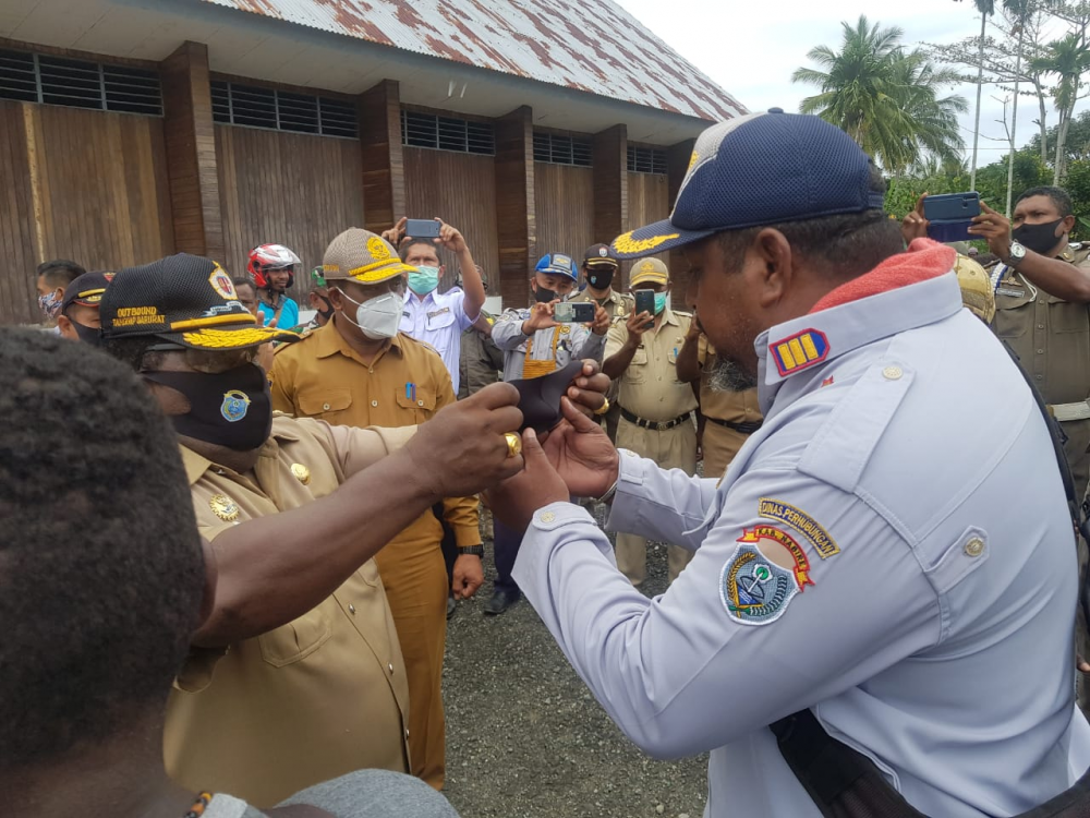 KEMENHUB FASILITASI PELAJAR/MAHASISWA UNTUK LANJUTKAN STUDI DI LUAR WILAYAH MEEPAGO PAPUA DENGAN TRANSPORTASI LAUT