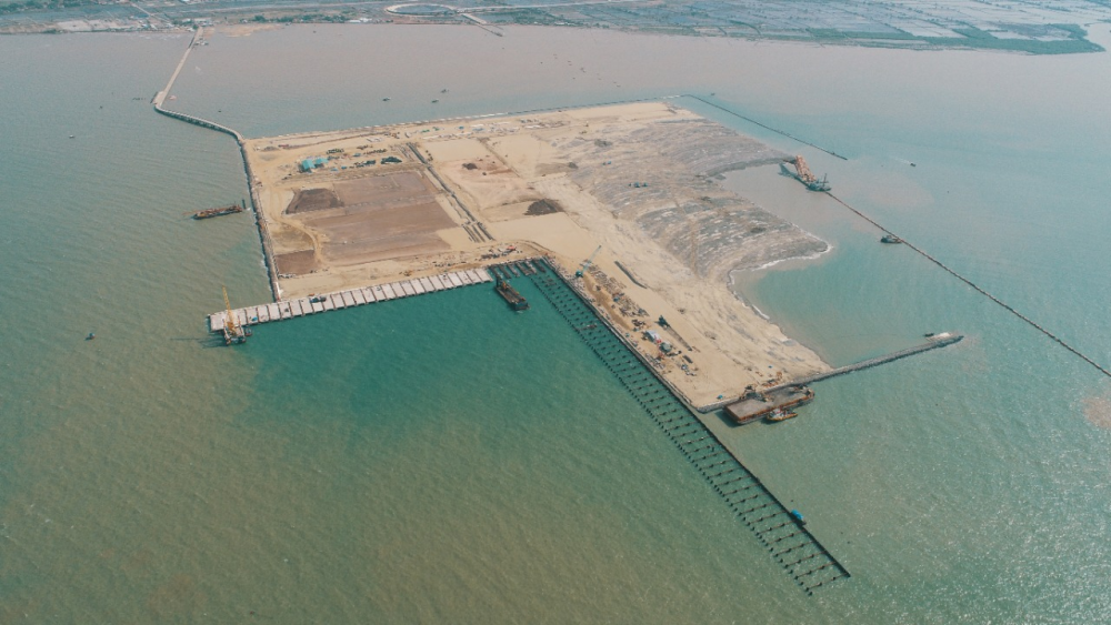 TINJAU PROYEK PELABUHAN PATIMBAN, MENHUB OPTIMIS PEMBANGUNAN TAHAP I DAPAT BEROPERASI NOVEMBER 2020
