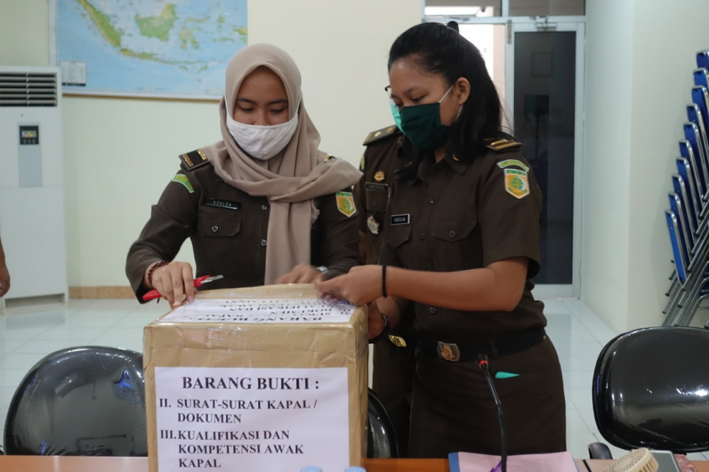 PENEGAKAN HUKUM DI LAUT, KEMENHUB TEGASKAN TIDAK ADA KOMPROMI ATAS PELANGGARAN KEPATUHAN TERHADAP KELAIKLAUTAN KAPAL