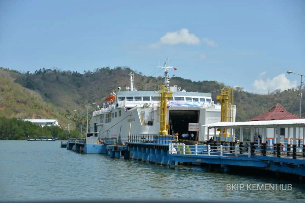 KE LOMBOK, MENHUB CEK KESIAPAN OPERASI DERMAGA DAN TERMINAL PENUMPANG GILIMAS