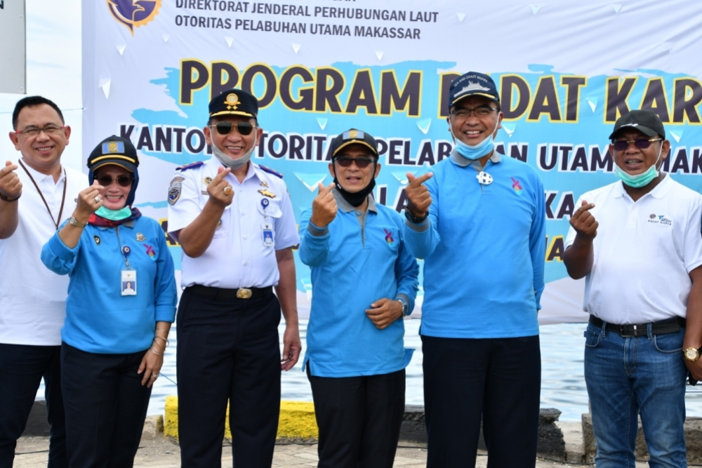 RANGKAIAN HARHUBNAS 2020, KEMENHUB GELAR PADAT KARYA DI LINGKUNGAN PELABUHAN MAKASSAR