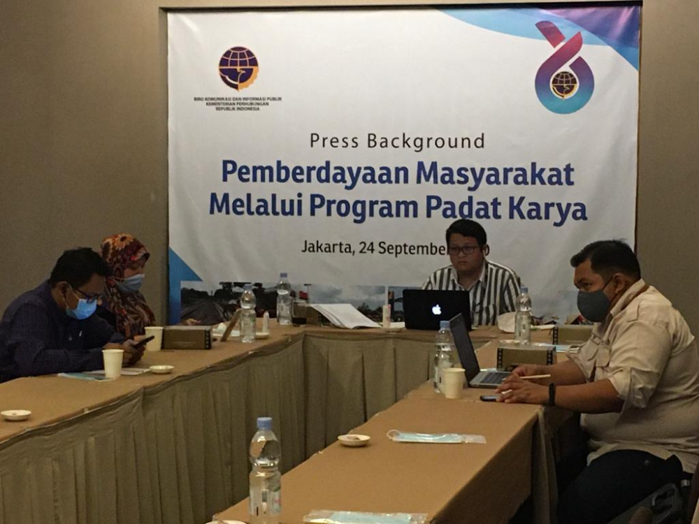 PEMBERDAYAAN MASYARAKAT MELALUI PROGRAM PADAT KARYA, BUKTI KEMENHUB KOMITMEN TINGKATKAN EKONOMI MASYARAKAT