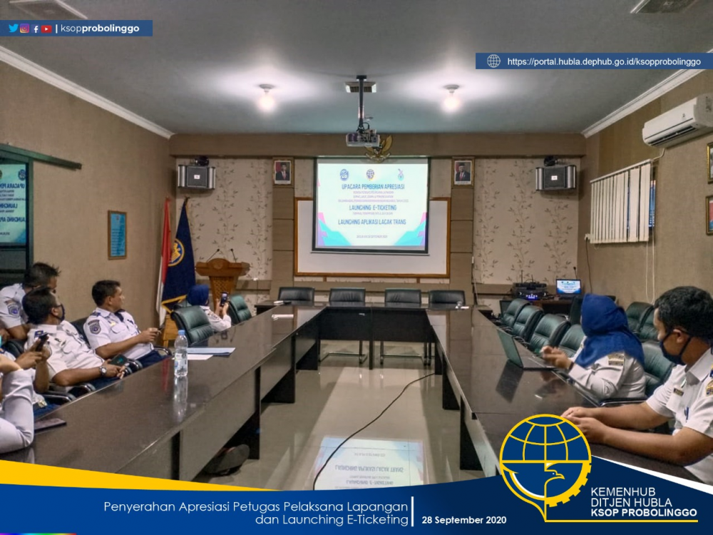 Giat Webinar Penyerahan Apresiasi Petugas Pelaksana Lapangan dan Launching e-Ticketing