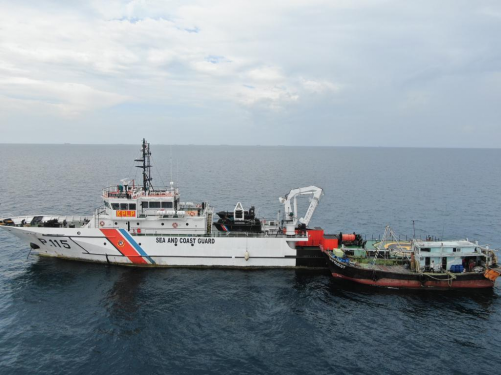 PENEGAKAN HUKUM DI LAUT, KEMENHUB TINDAK KAPAL NELAYAN BERBENDERA MALAYSIA YANG MASUK WILAYAH NKRI