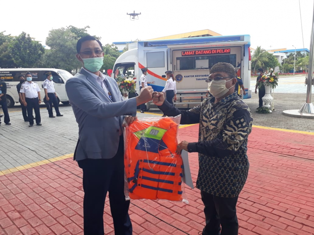WUJUDKAN LAYANAN PRIMA KEPADA PENGGUNA JASA TRANSPORTASI LAUT, SYAHBANDAR TANJUNG PRIOK LUNCURKAN LAYANAN MOBIL KELILING