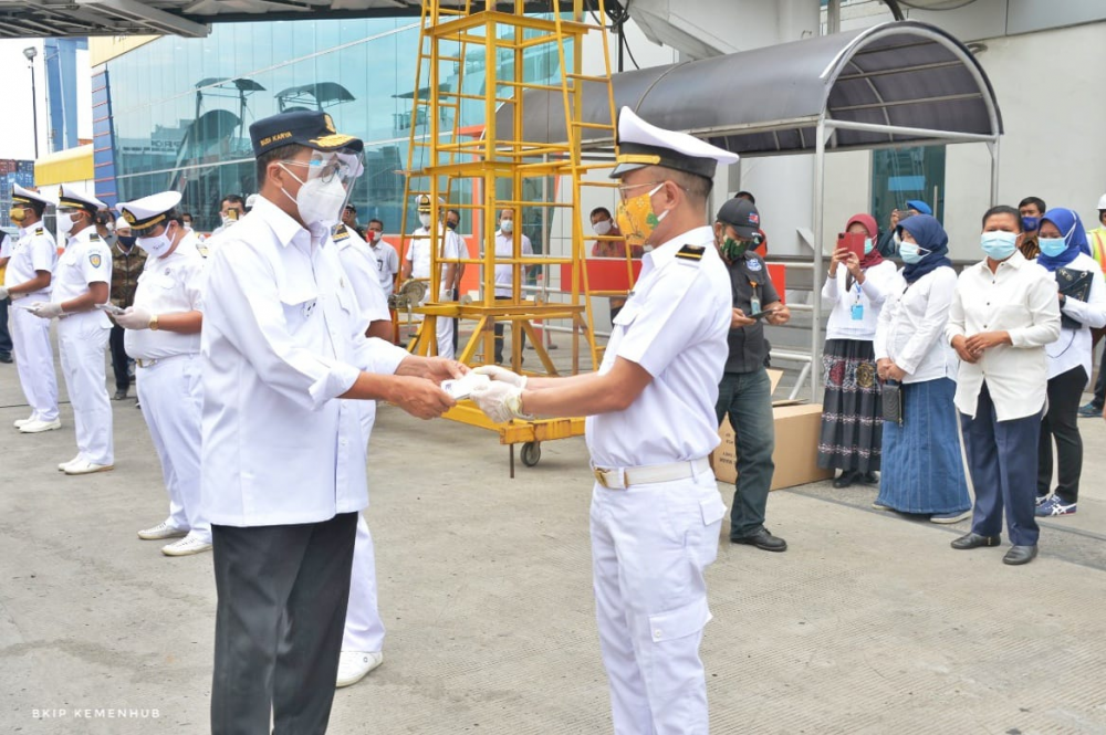 Terapkan Protokol Kesehatan Dengan Baik, Menhub Apresiasi Petugas Pelabuhan Tanjung Priok