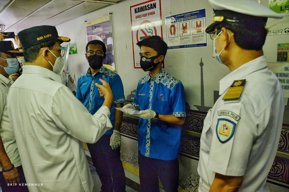 Terapkan Protokol Kesehatan Dengan Baik, Menhub Apresiasi Petugas Pelabuhan Tanjung Priok