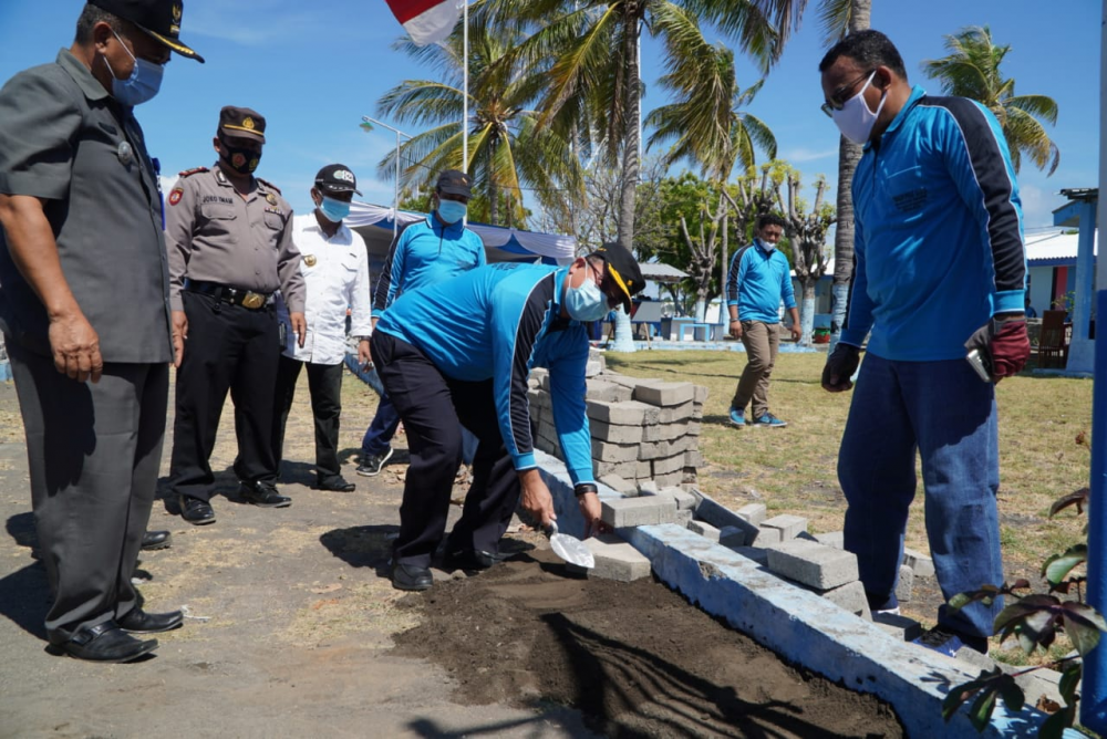 PEMBERDAYAAN MASYARAKAT SEKITAR, DITJEN HUBLA SELENGGARAKAN PADAT KARYA DI MENARA SUAR TANJUNG PACINAN