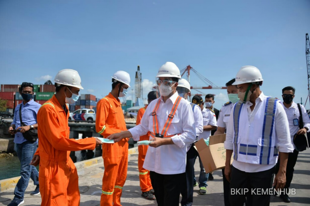 KUNKER KE LABUAN BAJO DAN KUPANG, MENHUB CEK PENERAPAN PROTOKOL KESEHATAN DI BANDARA DAN PELABUHAN