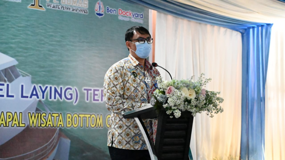 DUKUNG DESTINASI WISATA SUPER PRIORITAS, KEMENHUB BANGUN 4 KAPAL WISATA BOTTOM GLASS UNTUK WILAYAH LABUAN BAJO DAN BUNAKEN