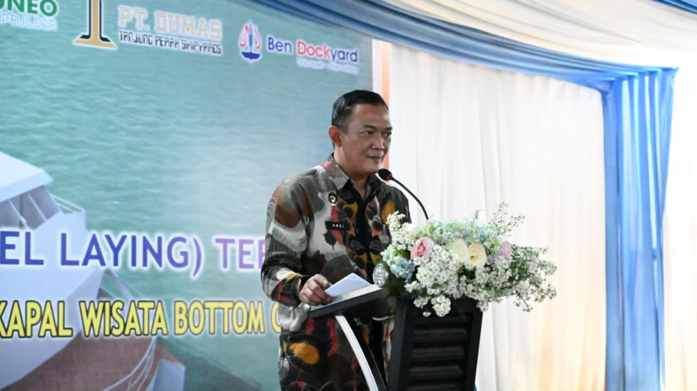 DUKUNG DESTINASI WISATA SUPER PRIORITAS, KEMENHUB BANGUN 4 KAPAL WISATA BOTTOM GLASS UNTUK WILAYAH LABUAN BAJO DAN BUNAKEN