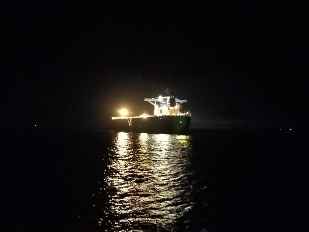KAPAL PATROLI KPLP EVAKUASI KORBAN TENGGELAMNYA KAPAL KM. KERINCI INDAH 02 DI SELATAN LOMBOK