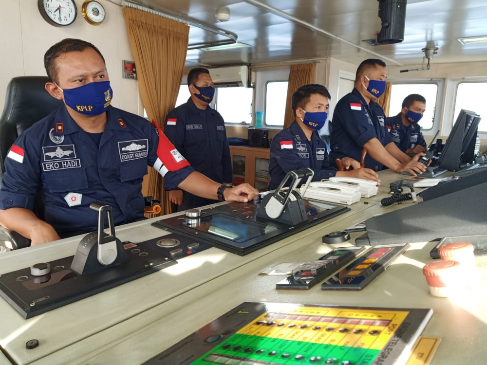 KAPAL PATROLI KPLP EVAKUASI KORBAN TENGGELAMNYA KAPAL KM. KERINCI INDAH 02 DI SELATAN LOMBOK