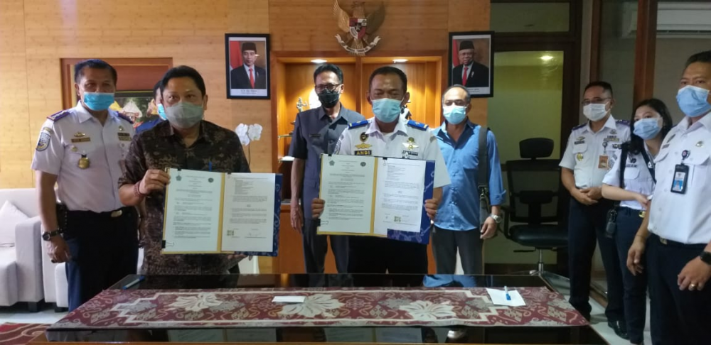 KEMENHUB DAN PEMERINTAH KOTA DENPASAR TANDATANGANI PERJANJIAN HIBAH DAERAH DAN BERITA ACARA SERAH TERIMA BARANG MILIK DAERAH