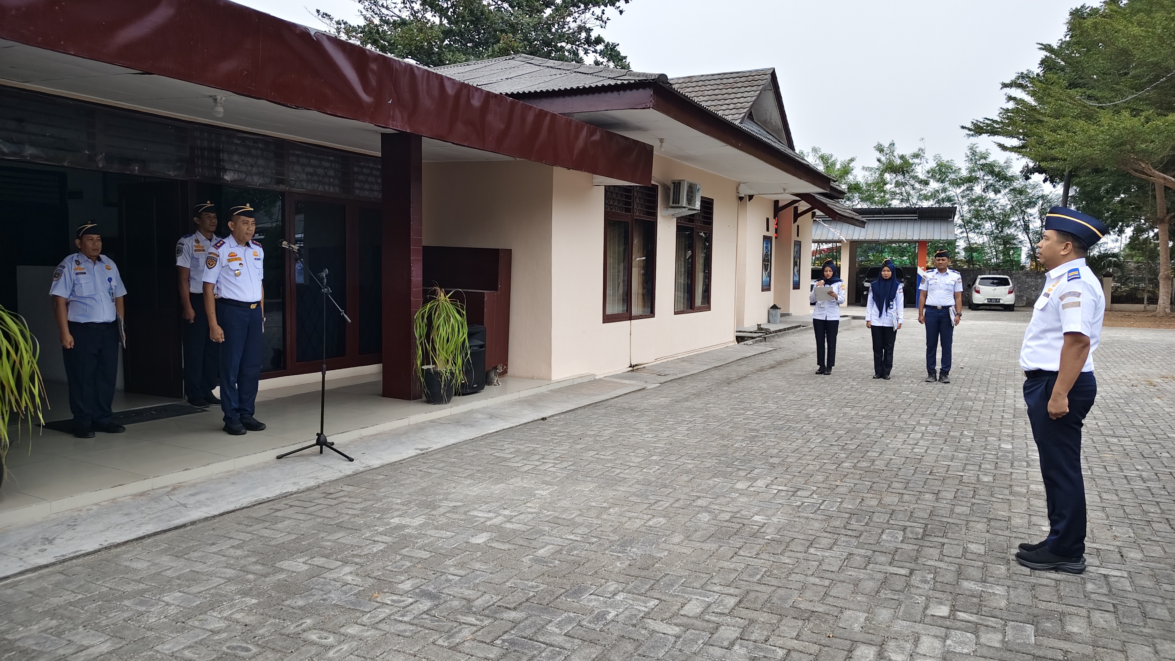 Awali Pekan dengan Semangat dan Disiplin, KSOP Kelas IV Tanjung Pandan Laksanakan Apel Pagi
