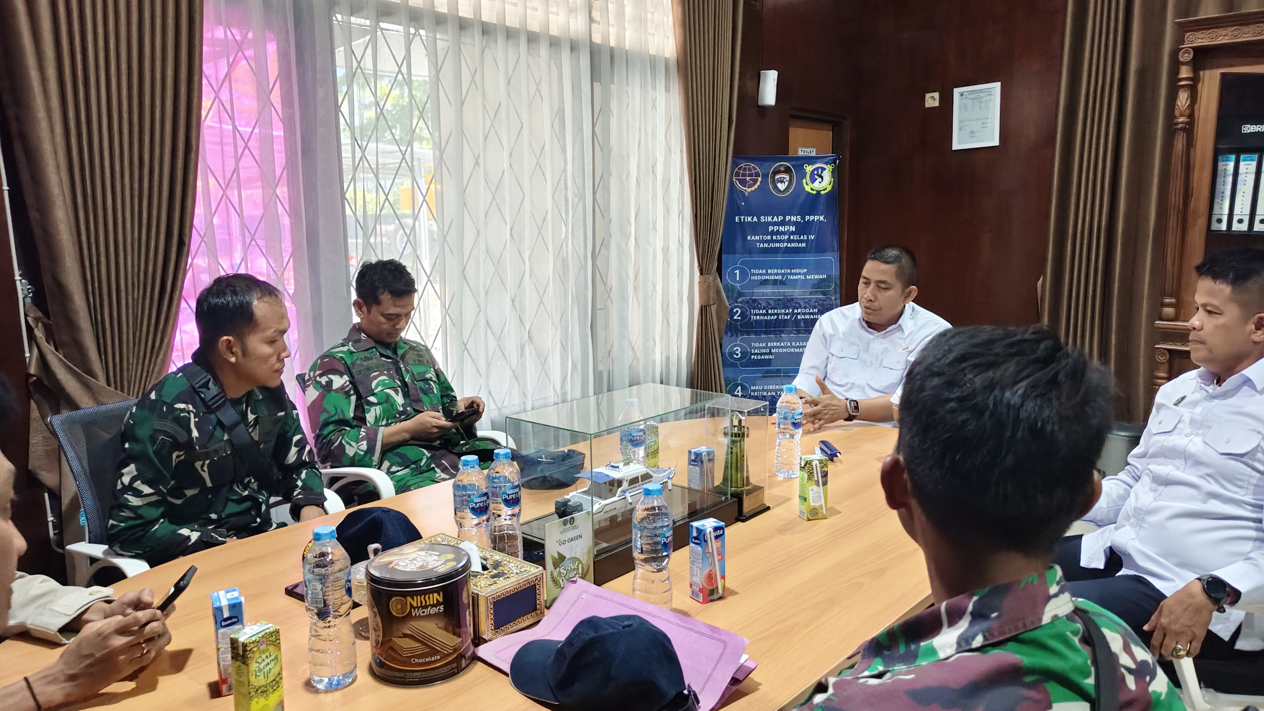 Perkuat Sinergi dan Koordinasi, KSOP Kelas IV Tanjung Pandan Terima Kunjungan Dandim