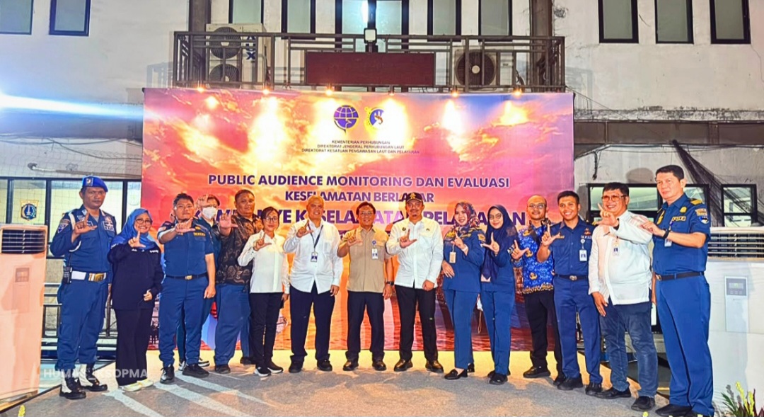 Perkuat Budaya Keselamatan Berlayar, KSOP Kelas IV Muara Angke Dukung Penyaluran 150 Life Jacket kepada Nelayan Muara Angke