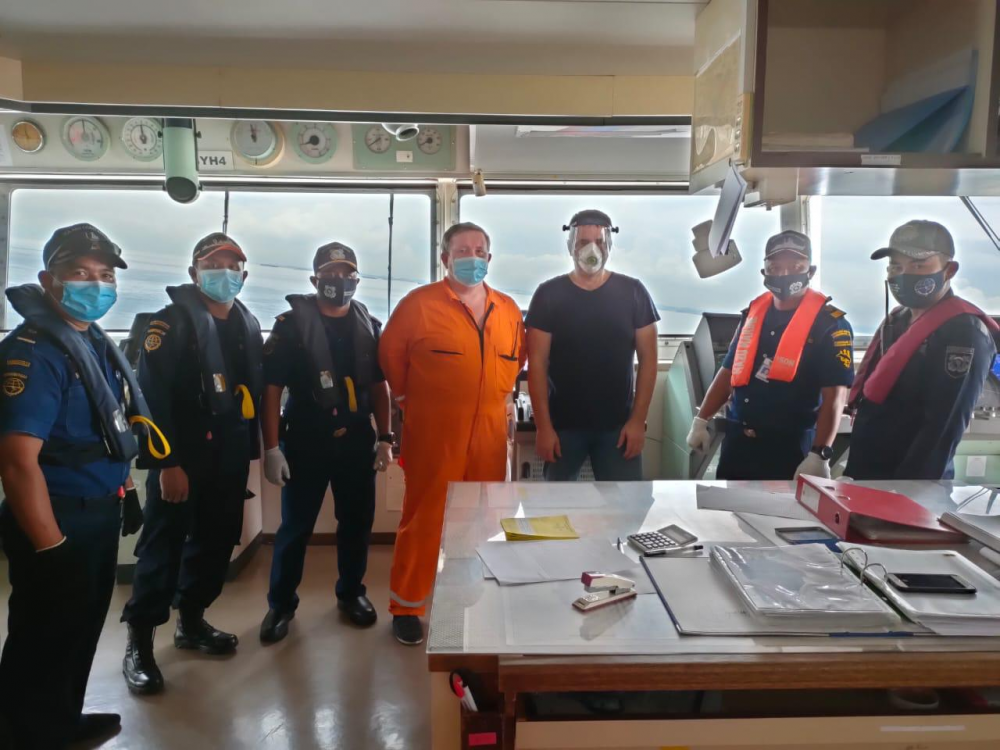 KAPAL MV. TINA 1 KANDAS DI PERAIRAN BATU BERHENTI KEPULAUAN RIAU, KEMENHUB KERAHKAN DUA KAPAL PATROLI KPLP