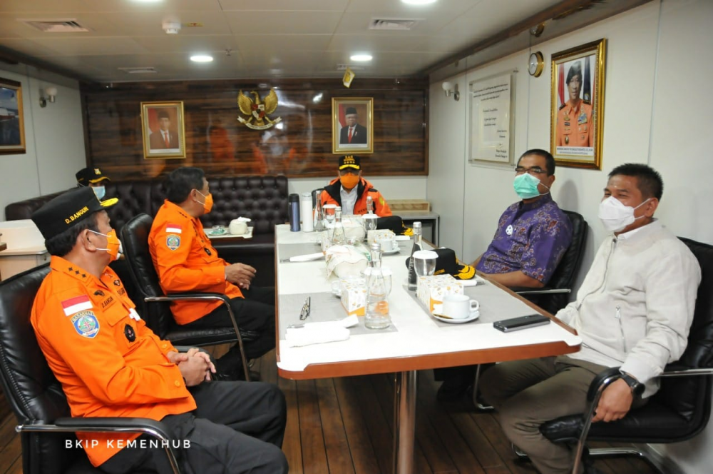 Tinjau Kapal Basarnas, Menhub Apresiasi Kesiapsiagaan Basarnas di Tengah Pandemi Covid-19