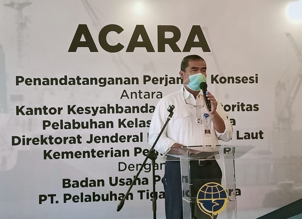 PERJANJIAN KONSESI PENGUSAHAAN JASA KEPELABUHANAN PADA TERMINAL ALIH MUAT BARANG (SHIP TO SHIP TRANSFER) MUARA BERAU DI PELABUHAN SAMARINDA DITANDATANGANI