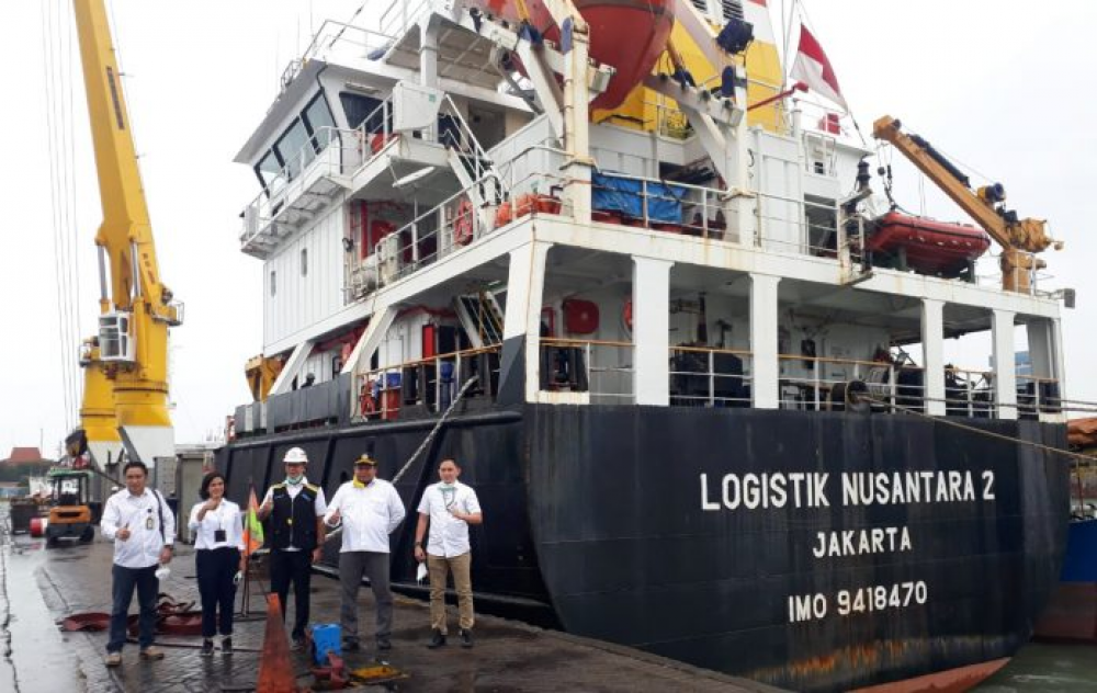PENYELENGGARAAN TOL LAUT,  KAPAL LOGISTIK NUSANTARA 2 ANGKUT SEMBILAN BELAS KONTAINER PRODUK UNGGULAN MERAUKE