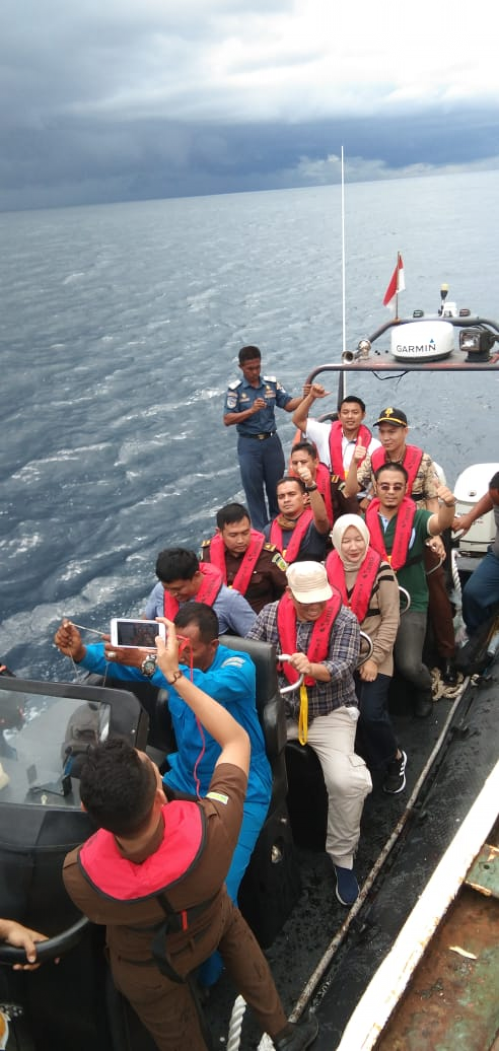 Distrik Navigasi Kelas II Sabang mendukung Tim Kejaksaan Agung RI menuju pulau Rondo Sabang