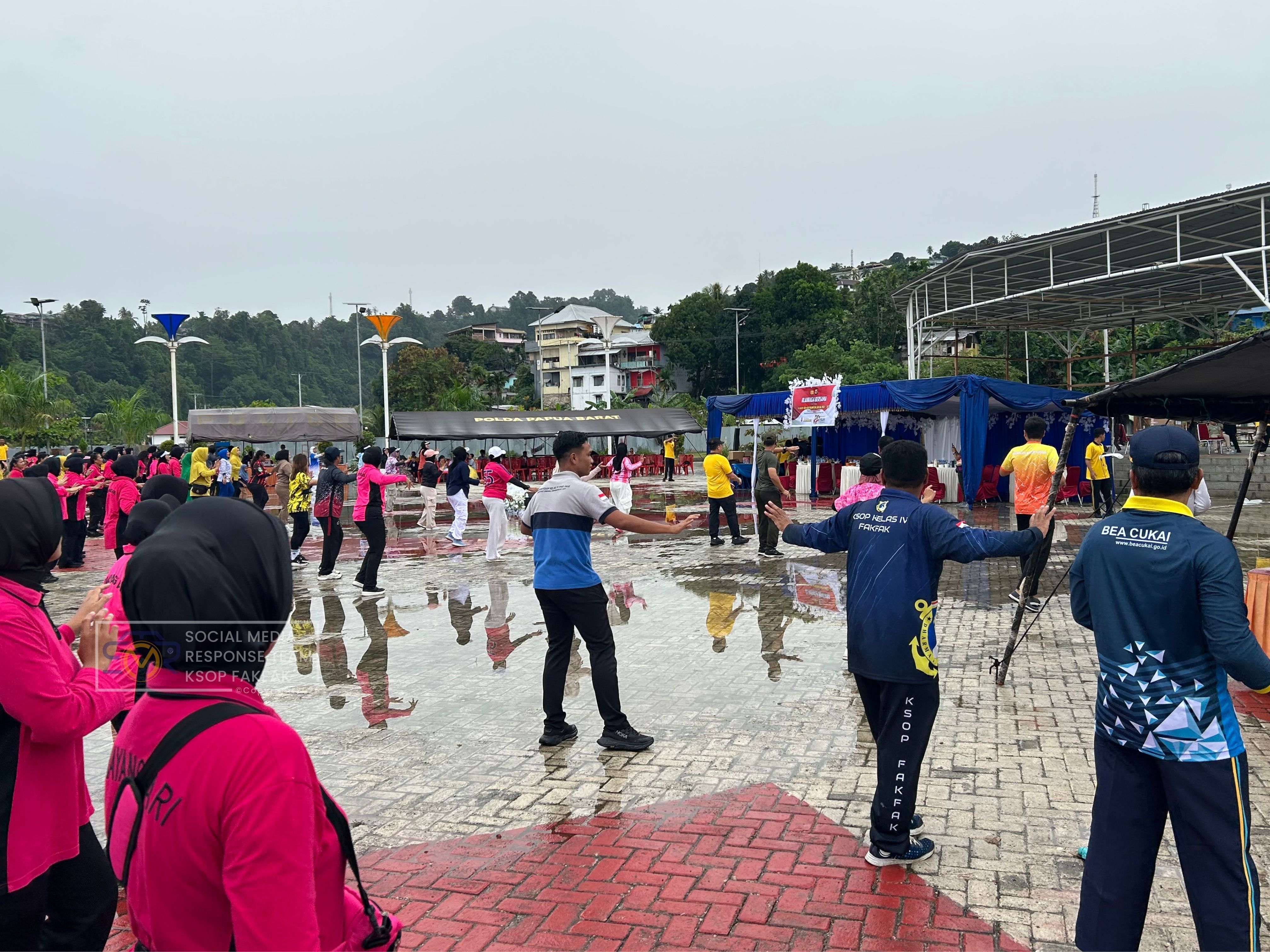 Gerak Jalan Santai dan Senam Bersama dalam Rangka HUT Bhayangkara Ke-80 Tahun 2026 di RTH KH. Ma’ruf Amin