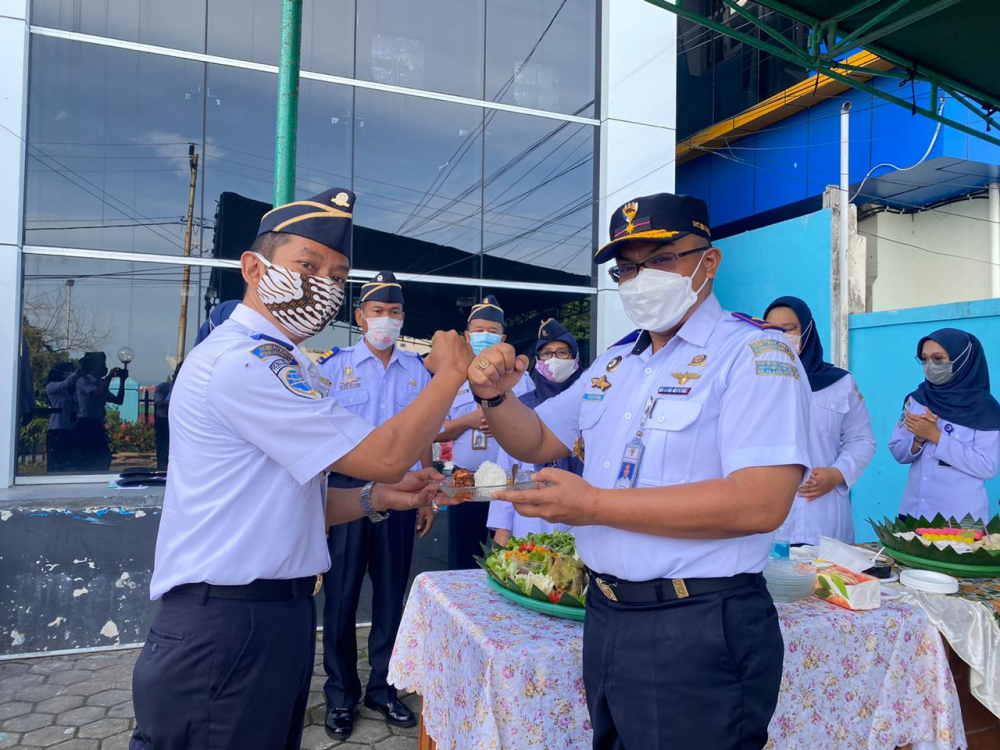 PELETAKAN BATU PERTAMA