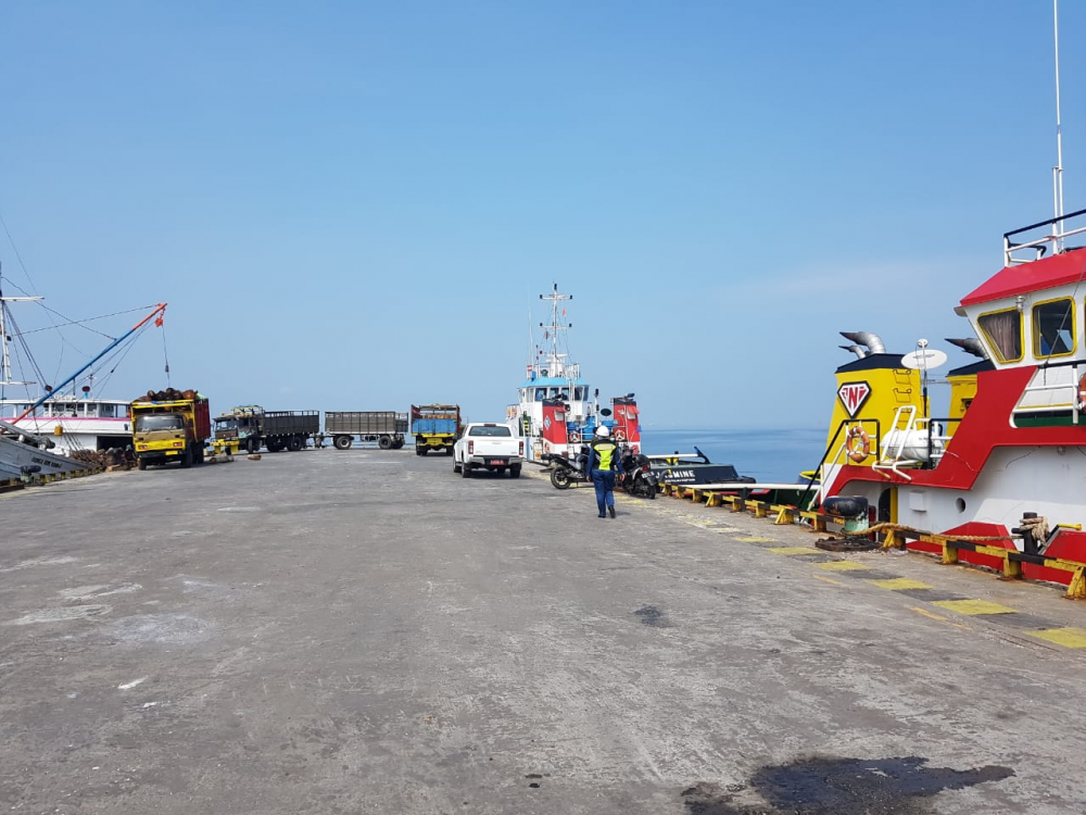 GIAT POSKO TERPADU NATARU 2020/2021, KSOP KELAS IV PROBOLINGGO MELAKUKAN PENGAWASAN KESELAMATAN DAN KEAMANAN PELAYARAN KAPAL PENYEBRANGAN TRADISIONAL