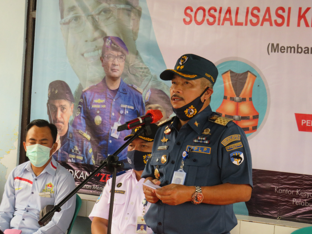 JELANG AKHIR TAHUN 2020, KEMENHUB SOSIALISASIKAN KESELAMATAN PELAYARAN DI PELABUHAN TEGAL