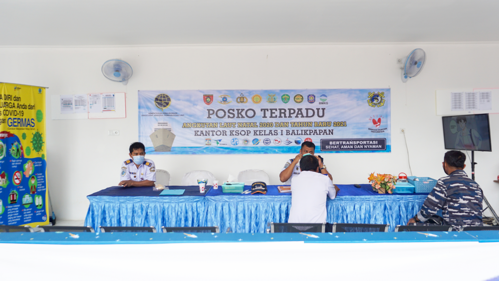PENUMPANG KAPAL LAUT TURUN 50 PERSEN