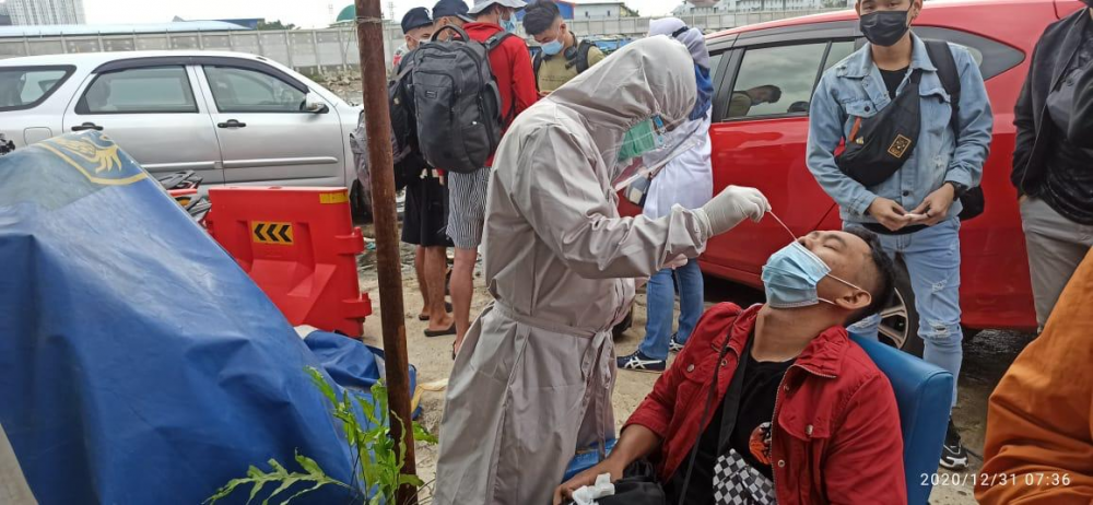 ANTISIPASI PENYEBARAN VIRUS COVID-19, DITJEN HUBLA LAKUKAN RANDOM CHECK SWAB ANTIGEN PENUMPANG KE KEPULAUAN SERIBU