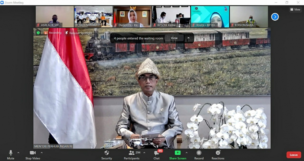 Menhub Sampaikan Hasil Pemantauan Angkutan Natal 2020 dan Tahun Baru 2021