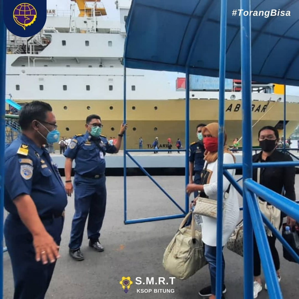 Pengawasan Embarkasi dan Debarkasi KM Labobar