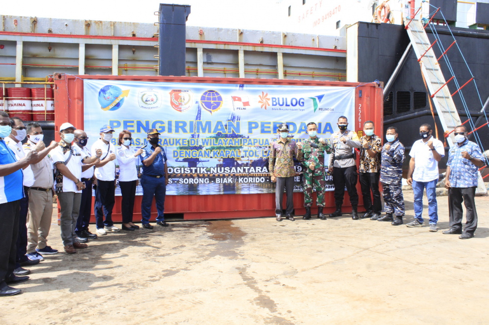 UTARA - SELATAN PAPUA MENJADI RUTE PERDANA ANGKUTAN BARANG DI TOL LAUT, SEJARAH BARU UNTUK VISI POROS MARITIM INDONESIA