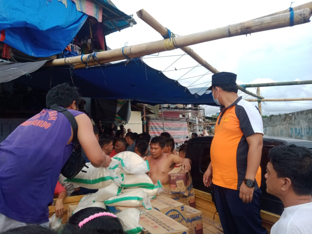 UPP LIKUPANG TERJUN LANGSUNG KE LAPANGAN MEMBANTU KORBAN BENCANA BANJIR DI MANADO