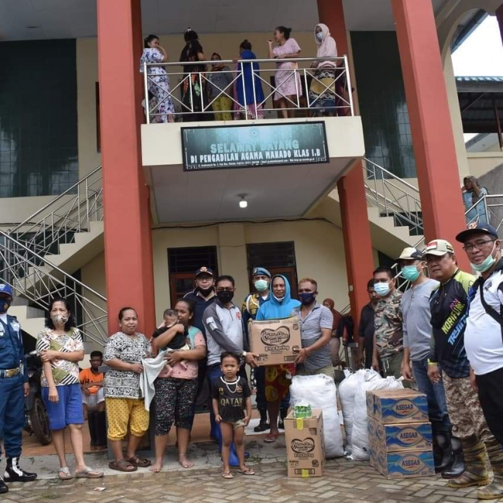 Aksi Cepat Tanggap, KSOP Bitung Bantu Korban Bencana Manado