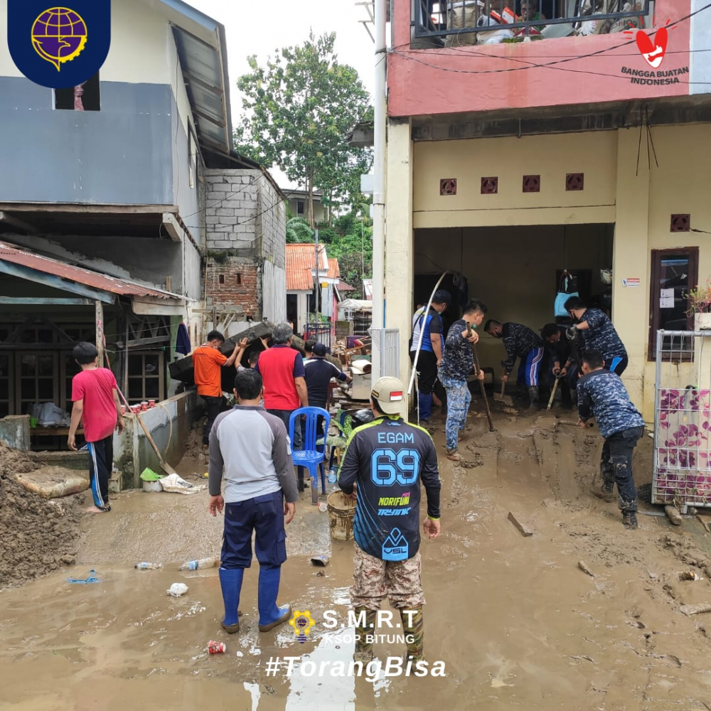 Aksi Cepat Tanggap, KSOP Bitung Bantu Korban Bencana Manado