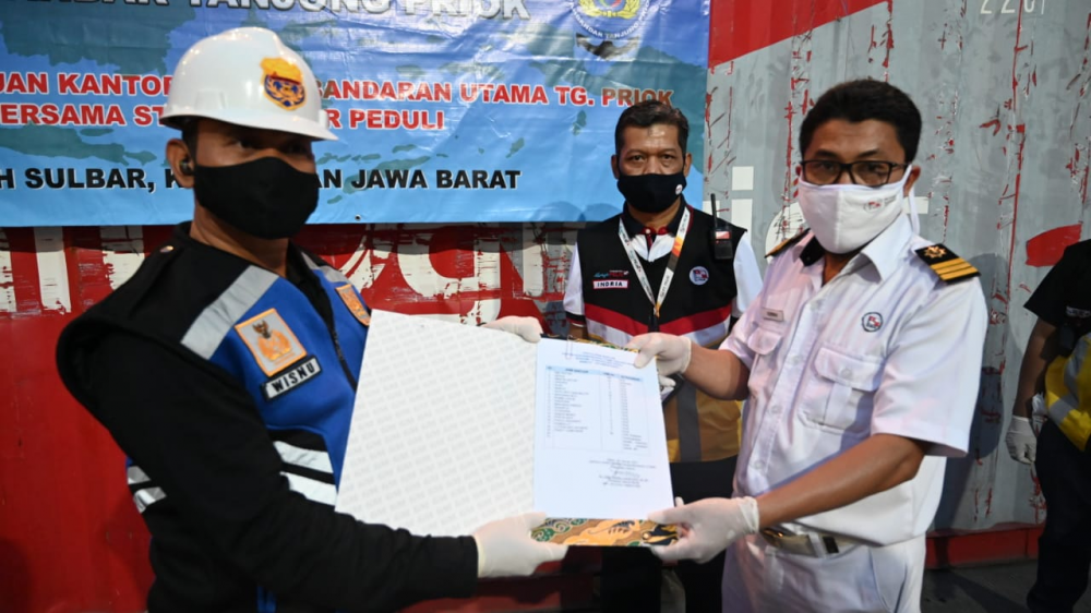 KSU TANJUNG PRIOK MELEPAS SATU KONTAINER BANTUAN KEMANUSIAAN KE SULBAR, KALSEL DAN JABAR