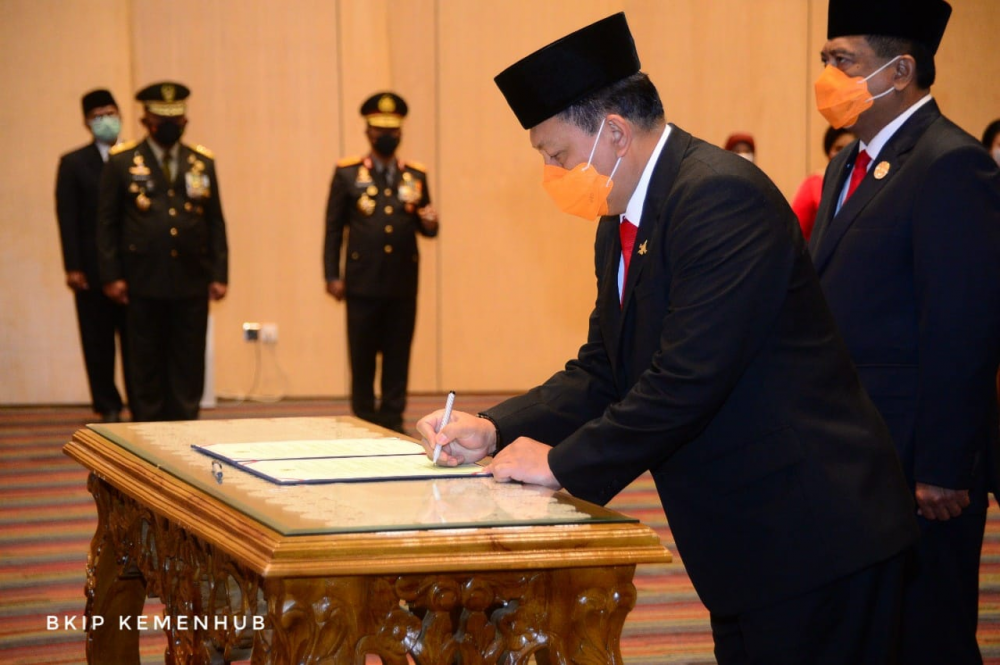 MENHUB LANTIK MARSDA TNI HENRI ALFIANDI SEBAGAI KABASARNAS