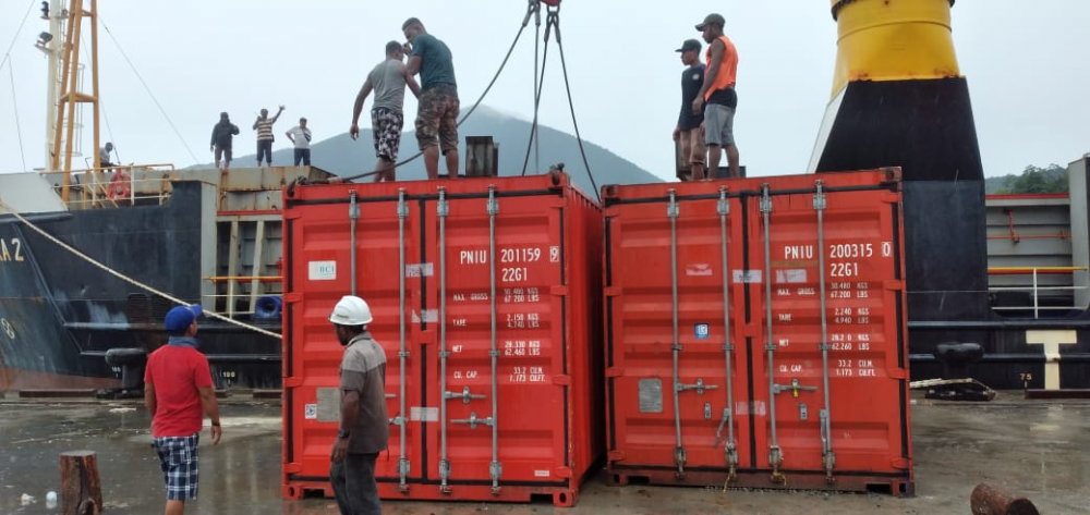 TOL LAUT BANGKITKAN GELIAT PEREKONOMIAN DI PELABUHAN DEPAPRE DAN SEKITARNYA