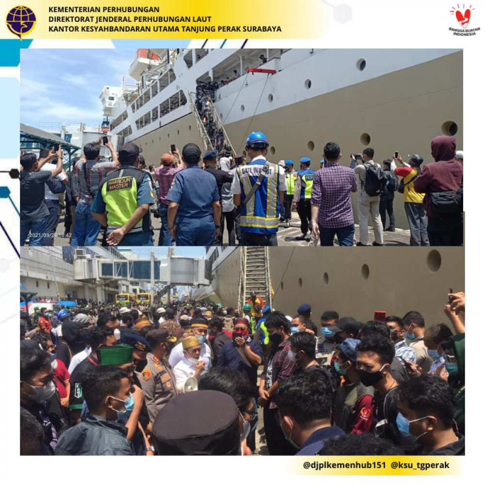 GIAT KEDATANGAN HMI (HIMPUNAN MAHASISWA ISLAM) DI PELABUHAN PENUMPANG GAPURA SURYA NUSANTARA TANJUNG PERAK SURABAYA